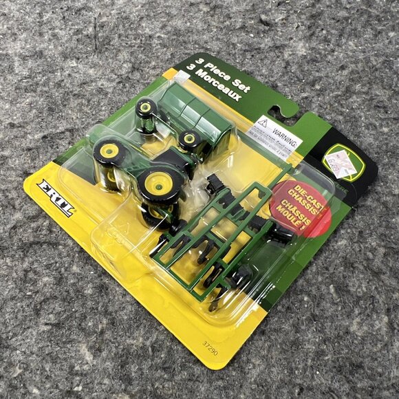 2009 ERTL John Deere 3 Piece Tractor Trailer Trail Set, #37290, NOS - Picture 7 of 7